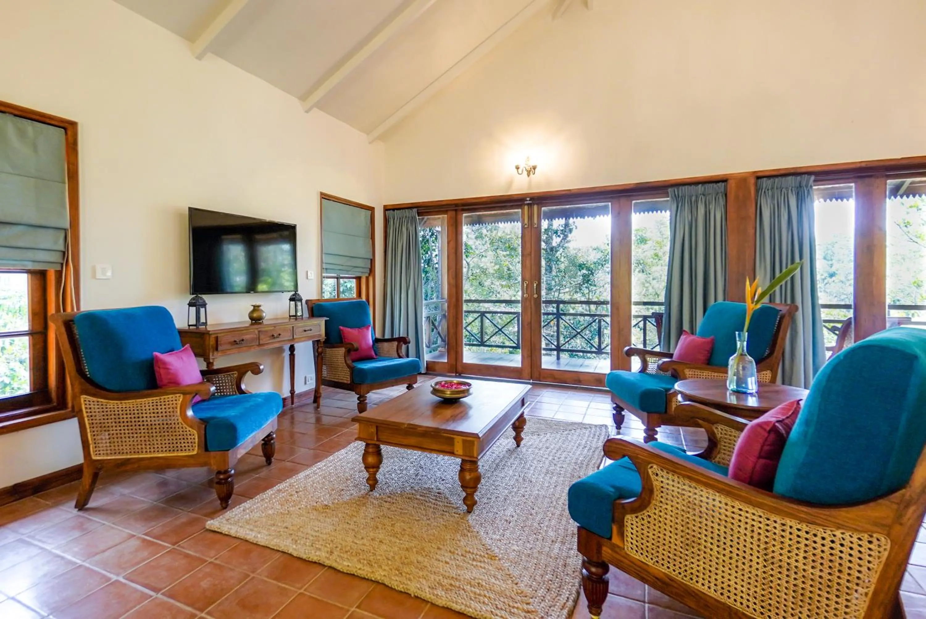 TV and multimedia in Pepper Trail