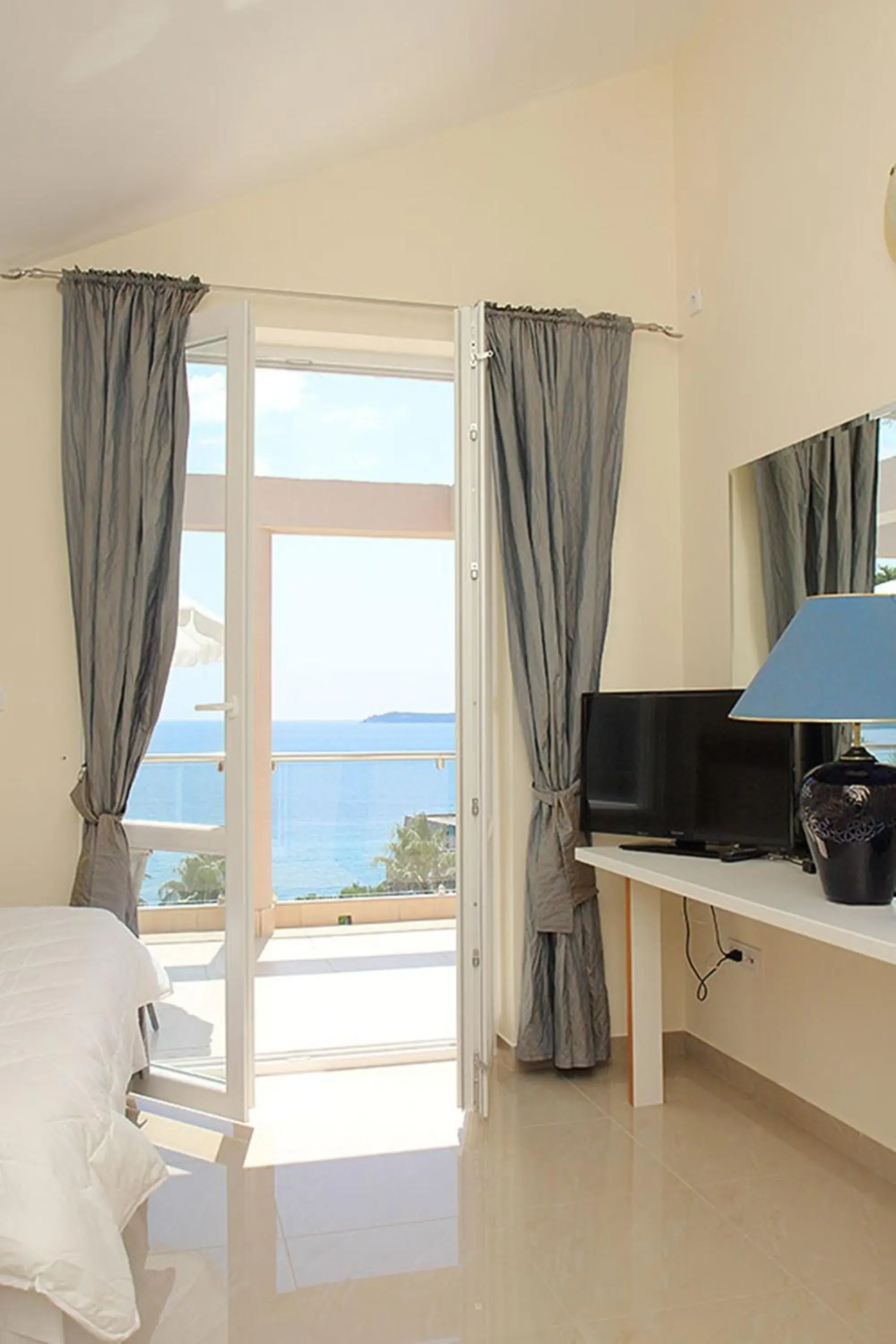 Double Room with Balcony and Sea View in Swiss Residence Montenegro Double Room with Balcony and Sea View in Swiss Residence Montenegro