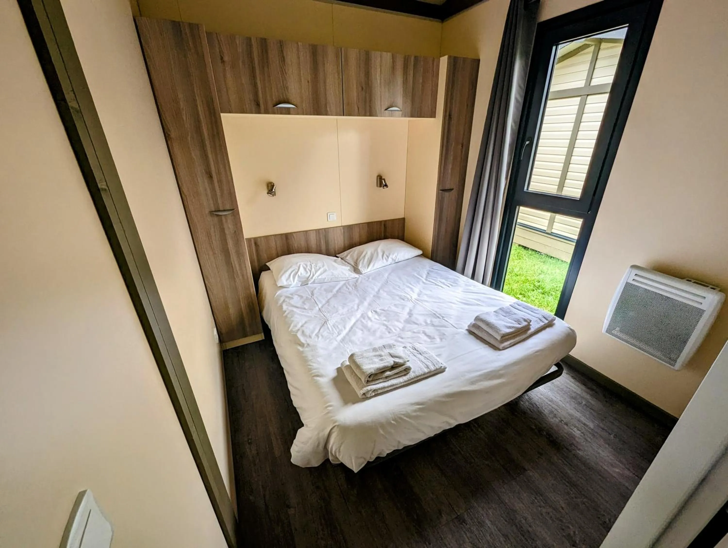 Bed in Lodge Hôtel & Spa Les Voiles du Grand Large