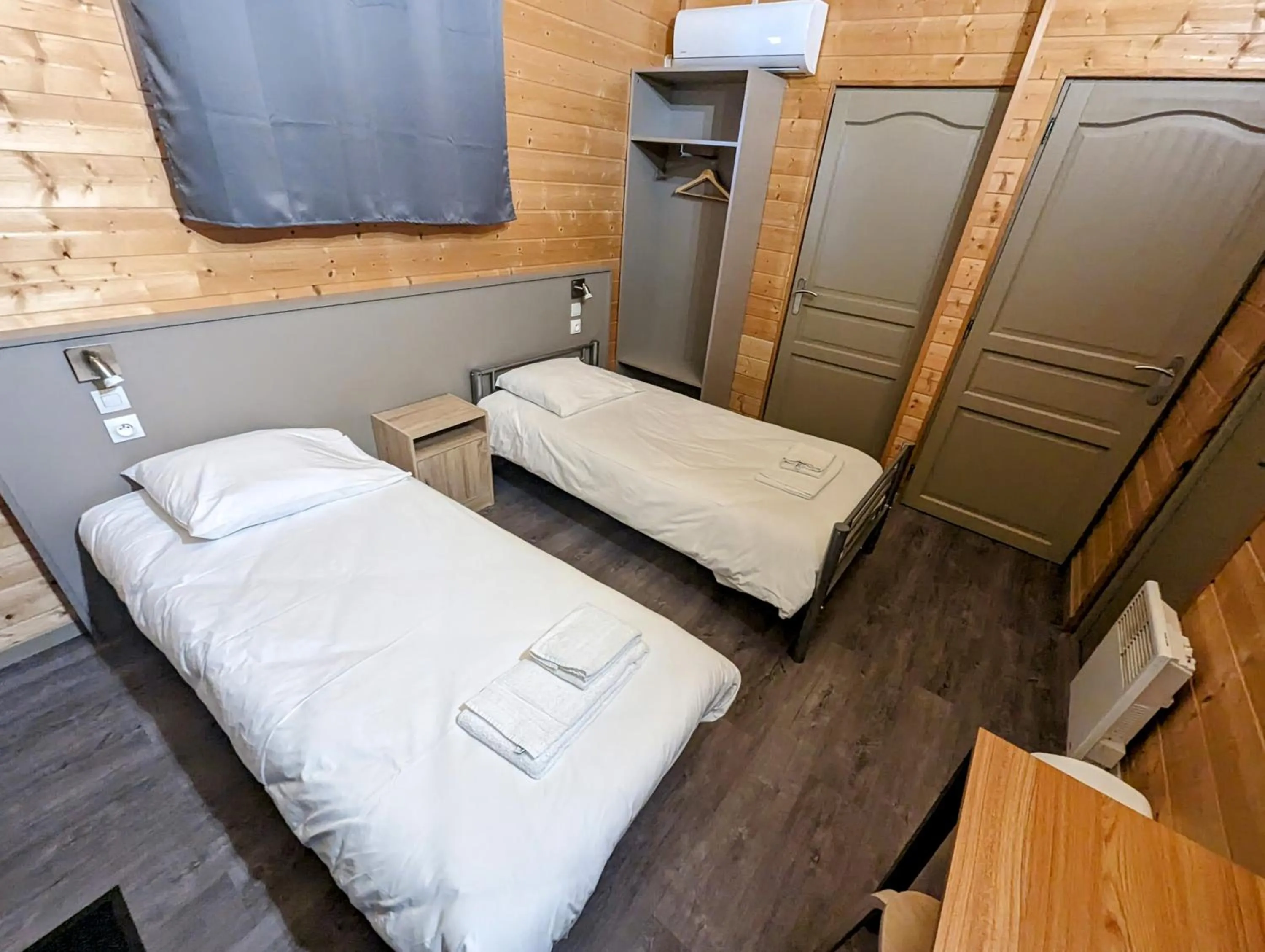 Bed in Lodge Hôtel & Spa Les Voiles du Grand Large