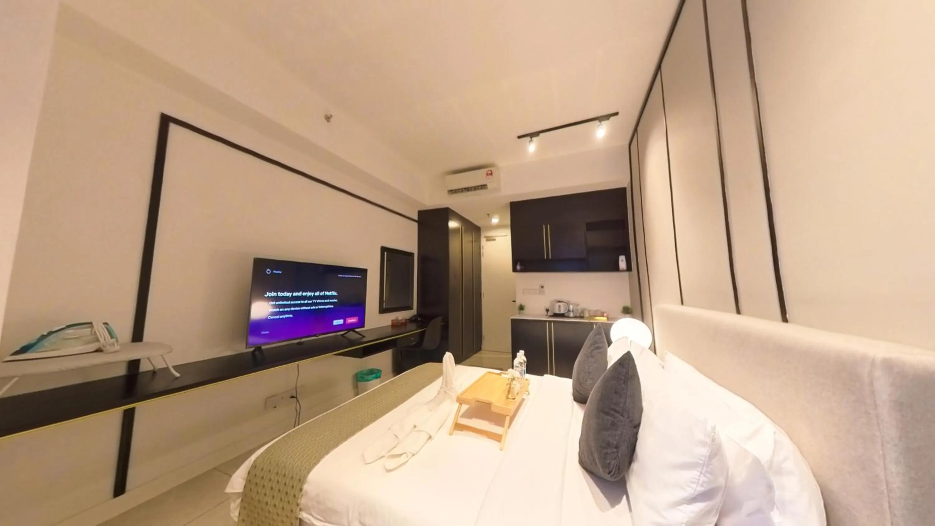 Communal lounge/ TV room in Axon Residence KLCC - AX HOME