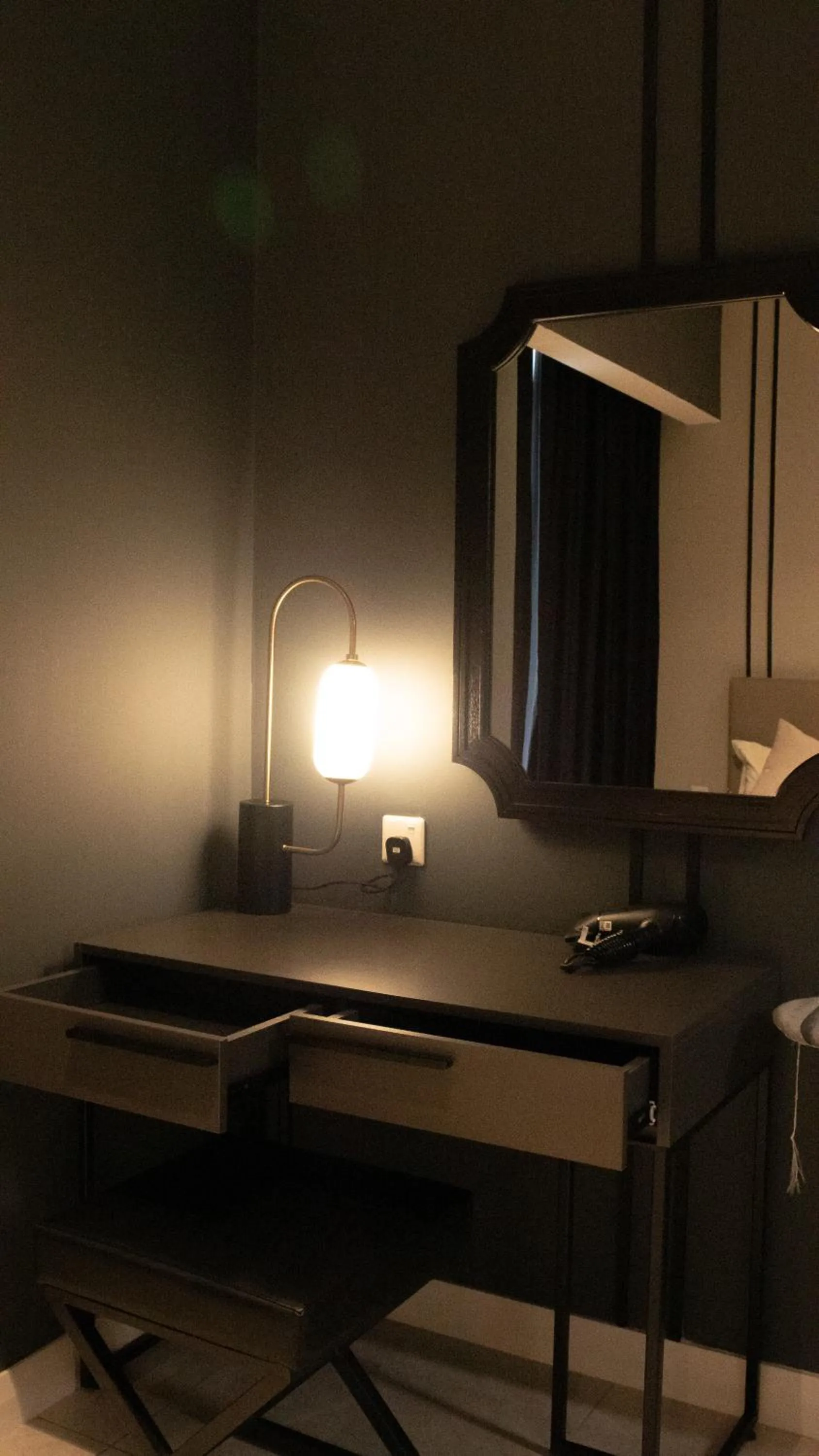 hair dresser in Axon Residence KLCC - AX HOME