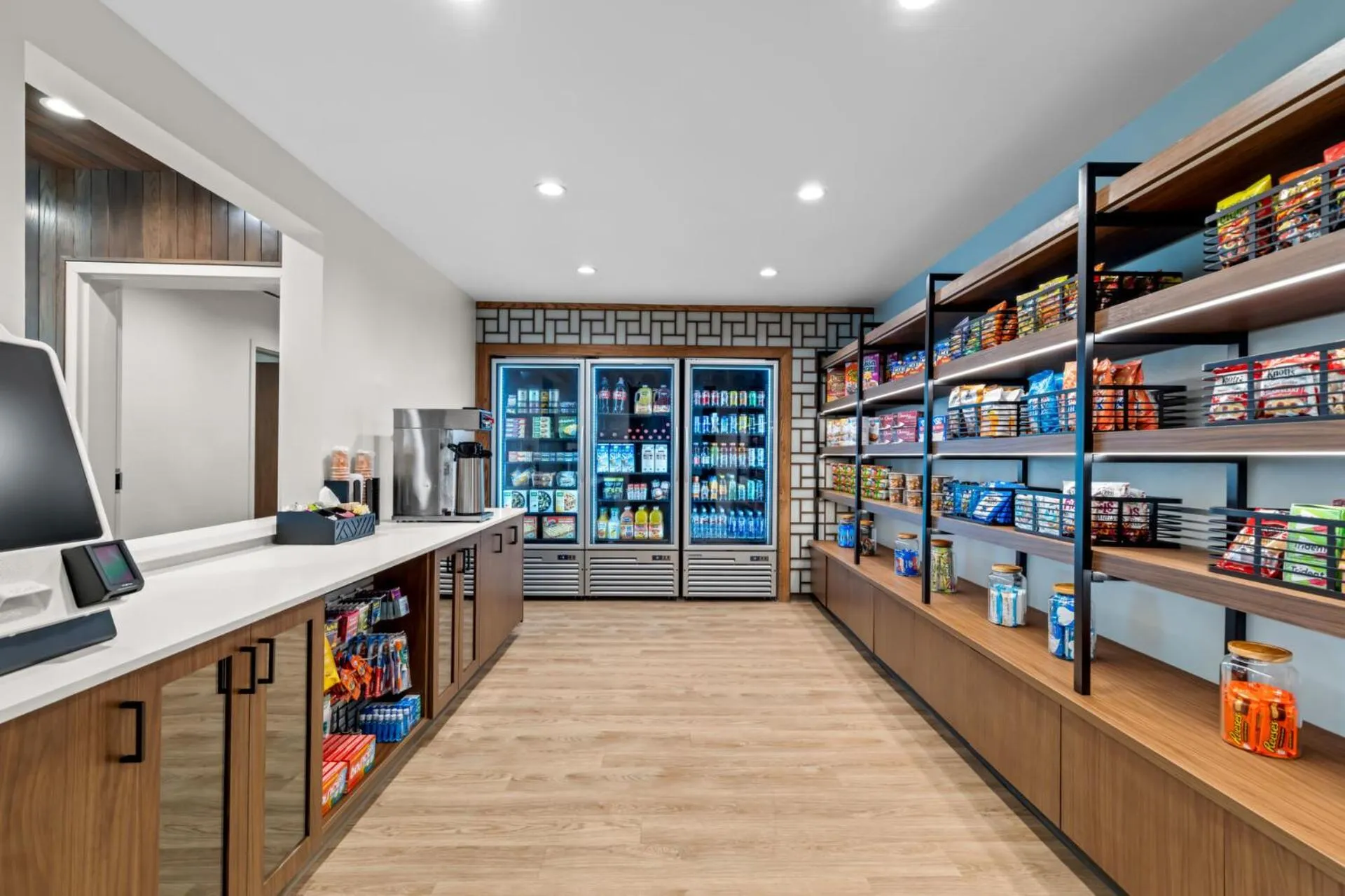 Supermarket/grocery shop in Everhome Suites Temecula