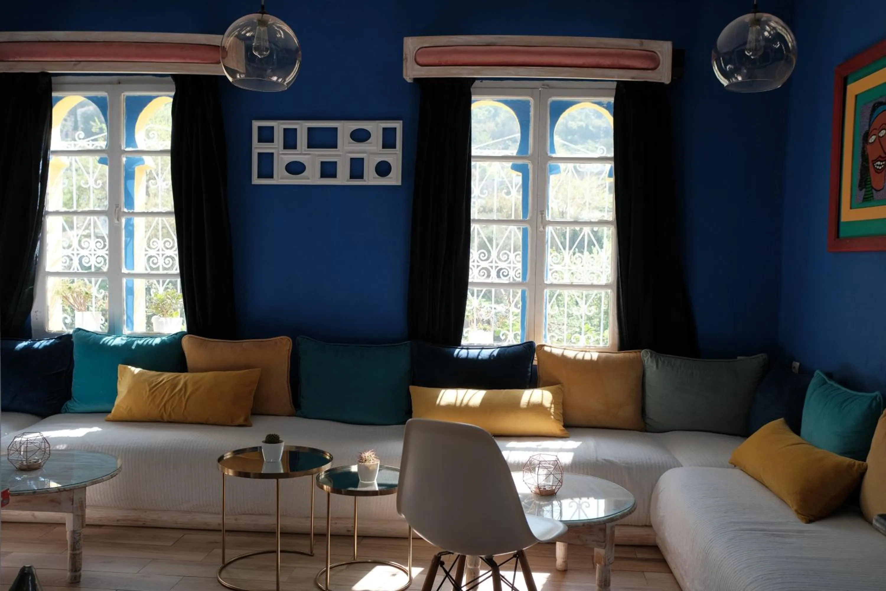 Communal lounge/ TV room in Dar Elrio