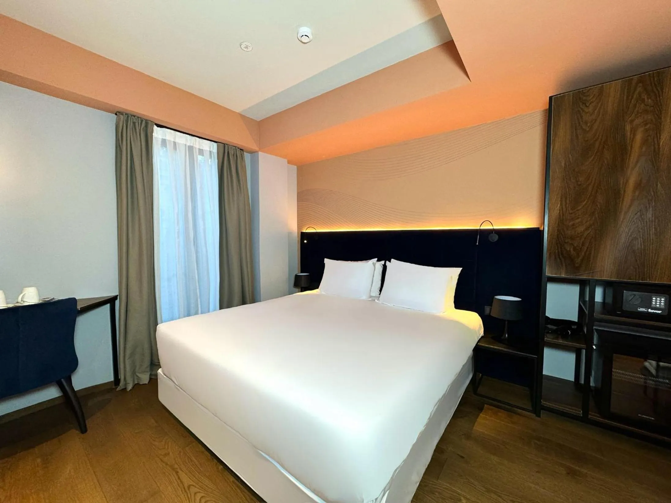 Bed in Design Hotel & Private Spa - Tbilisi Edition