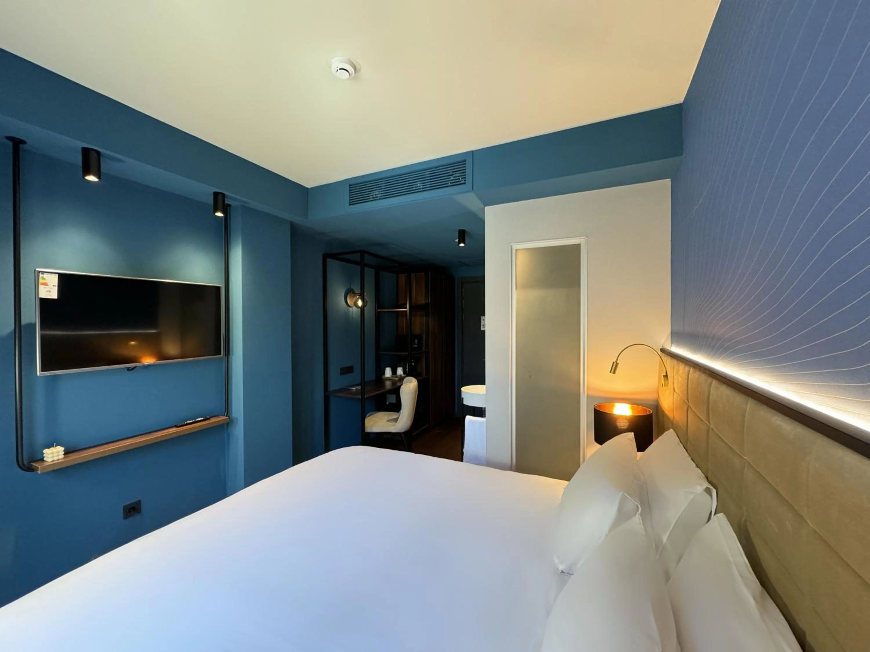 Bed in Design Hotel & Private Spa - Tbilisi Edition