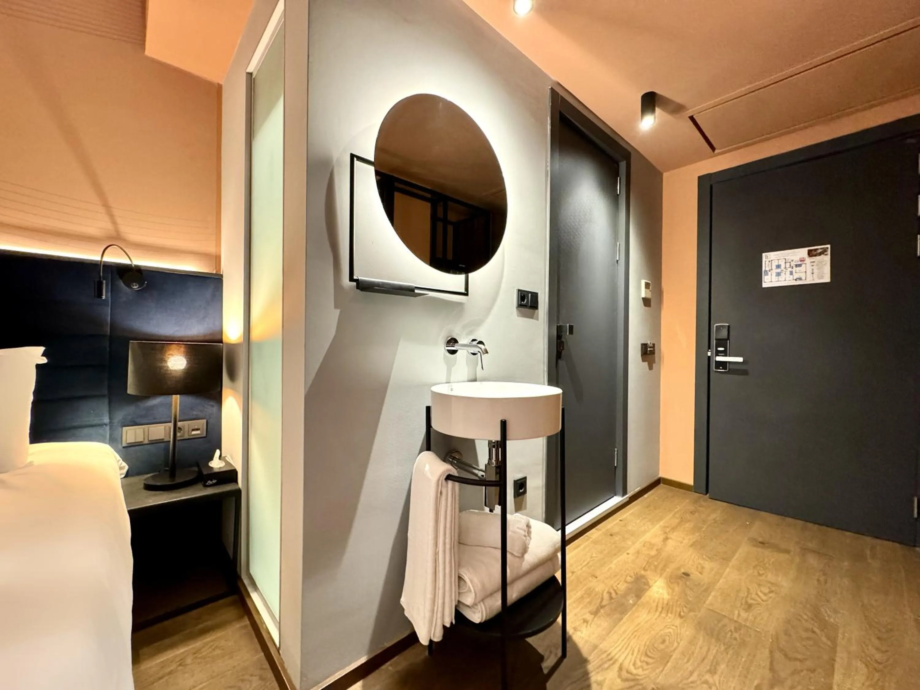 Bed in Design Hotel & Private Spa - Tbilisi Edition