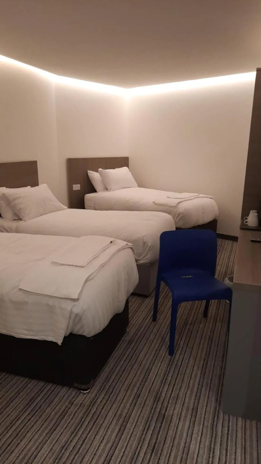 Bed in My Motel Glasgow Airport