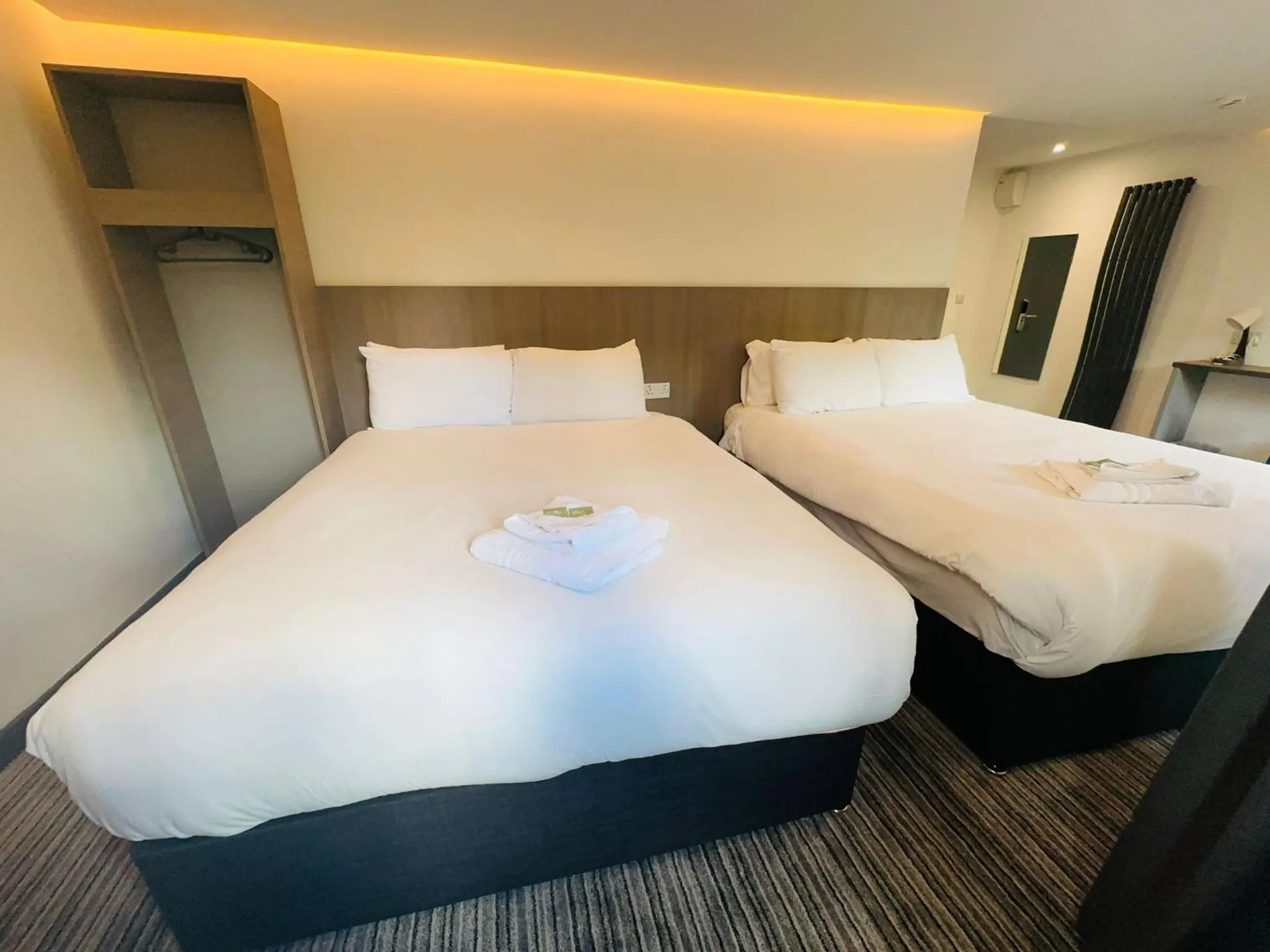 Bed in My Motel Glasgow Airport