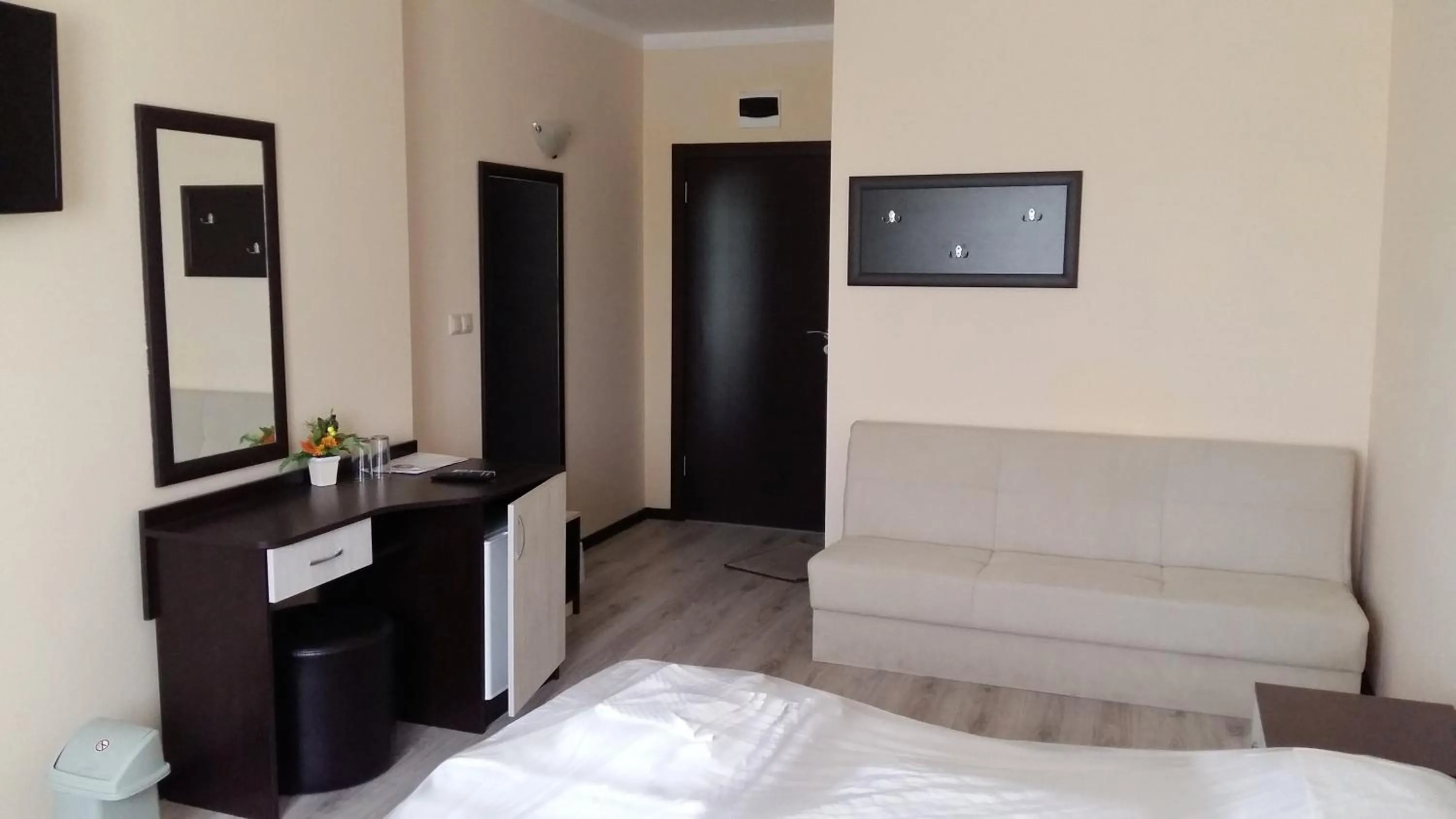 Bedroom in Toma's Residence - Front Beach