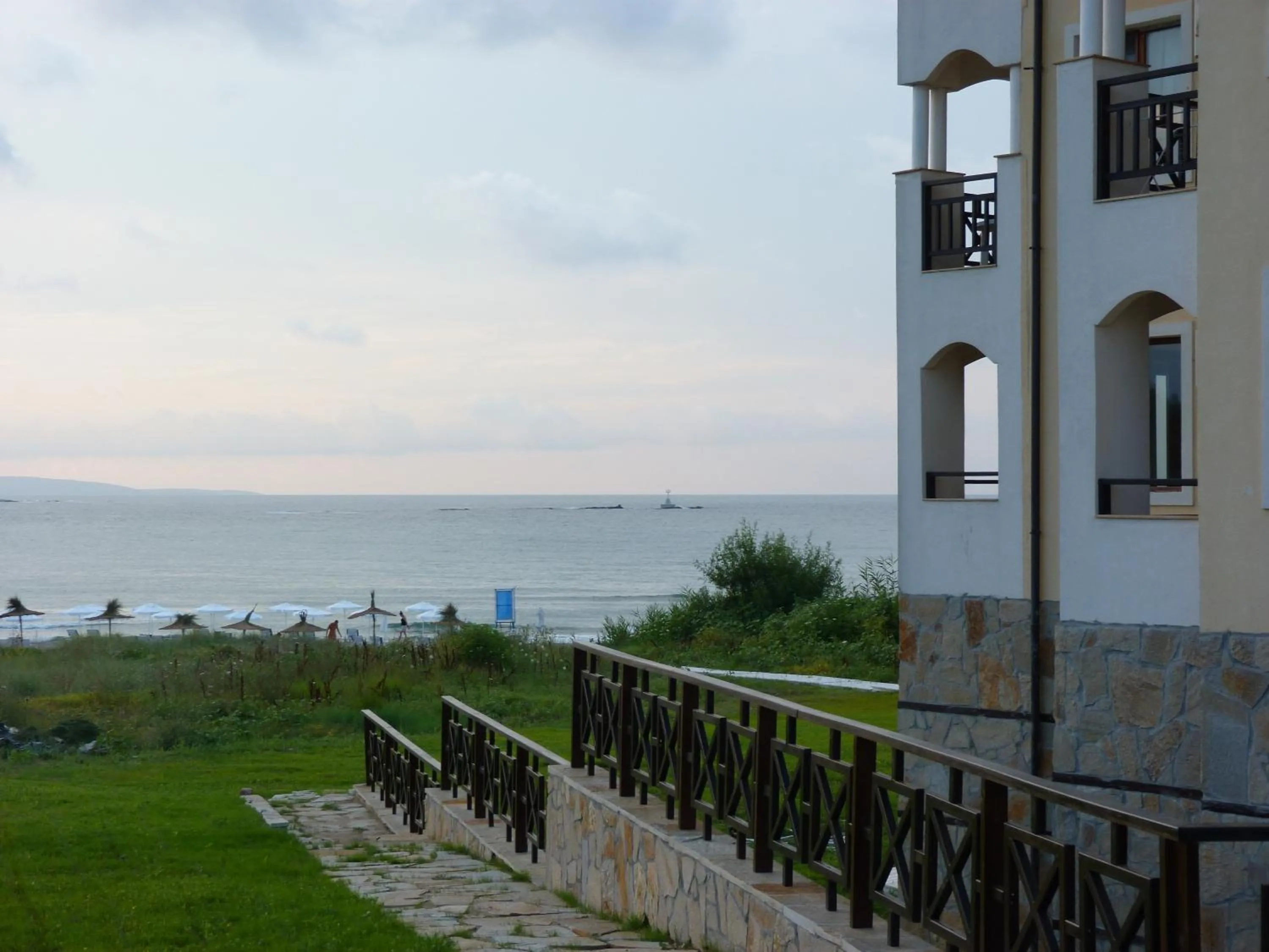 Bird's eye view in Toma's Residence - Front Beach