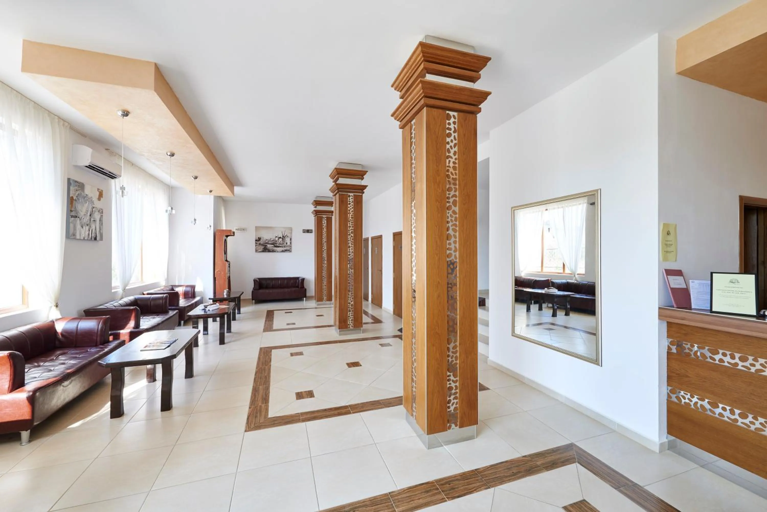 Lobby or reception in Toma's Residence - Front Beach