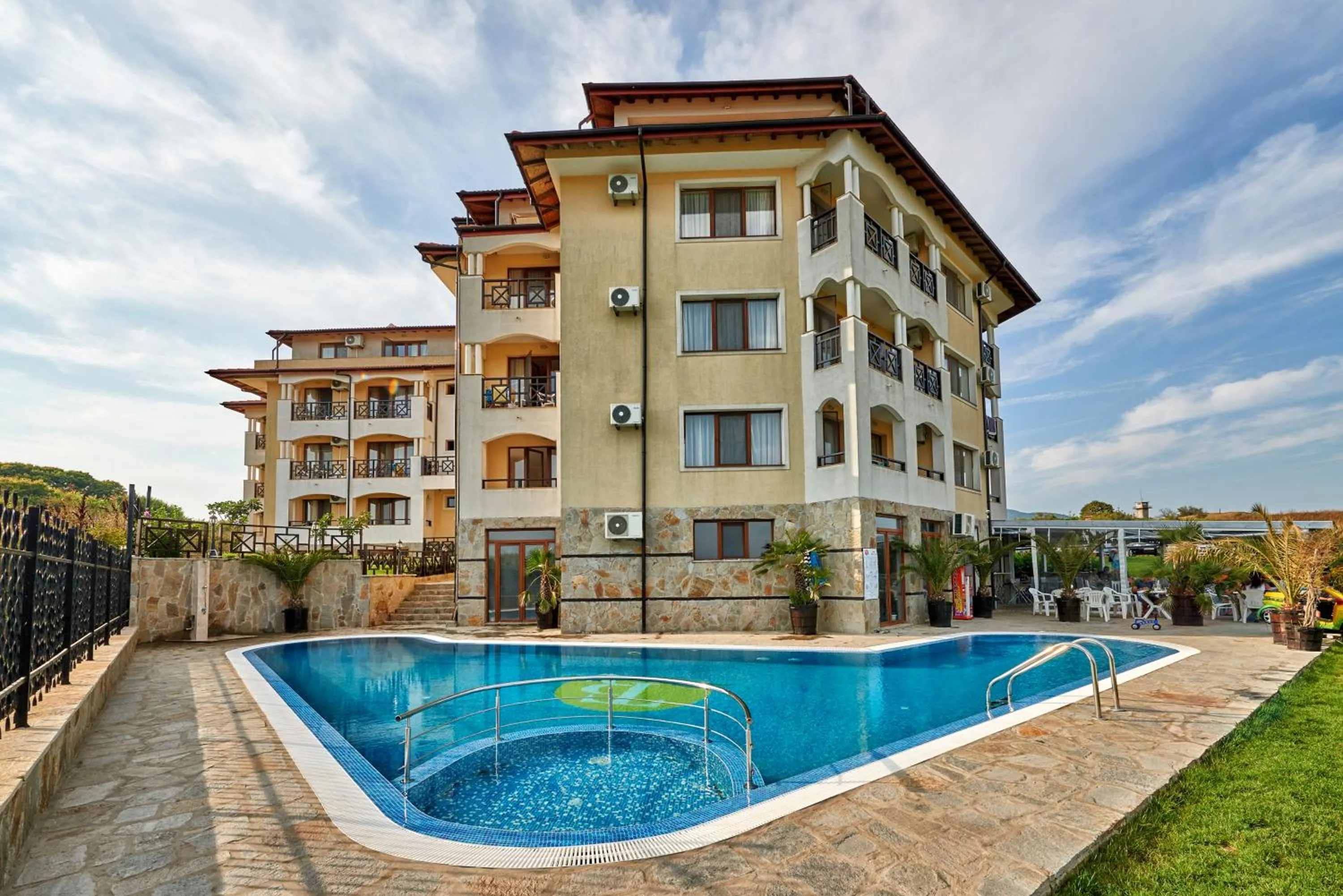 Facade/entrance in Toma's Residence - Front Beach