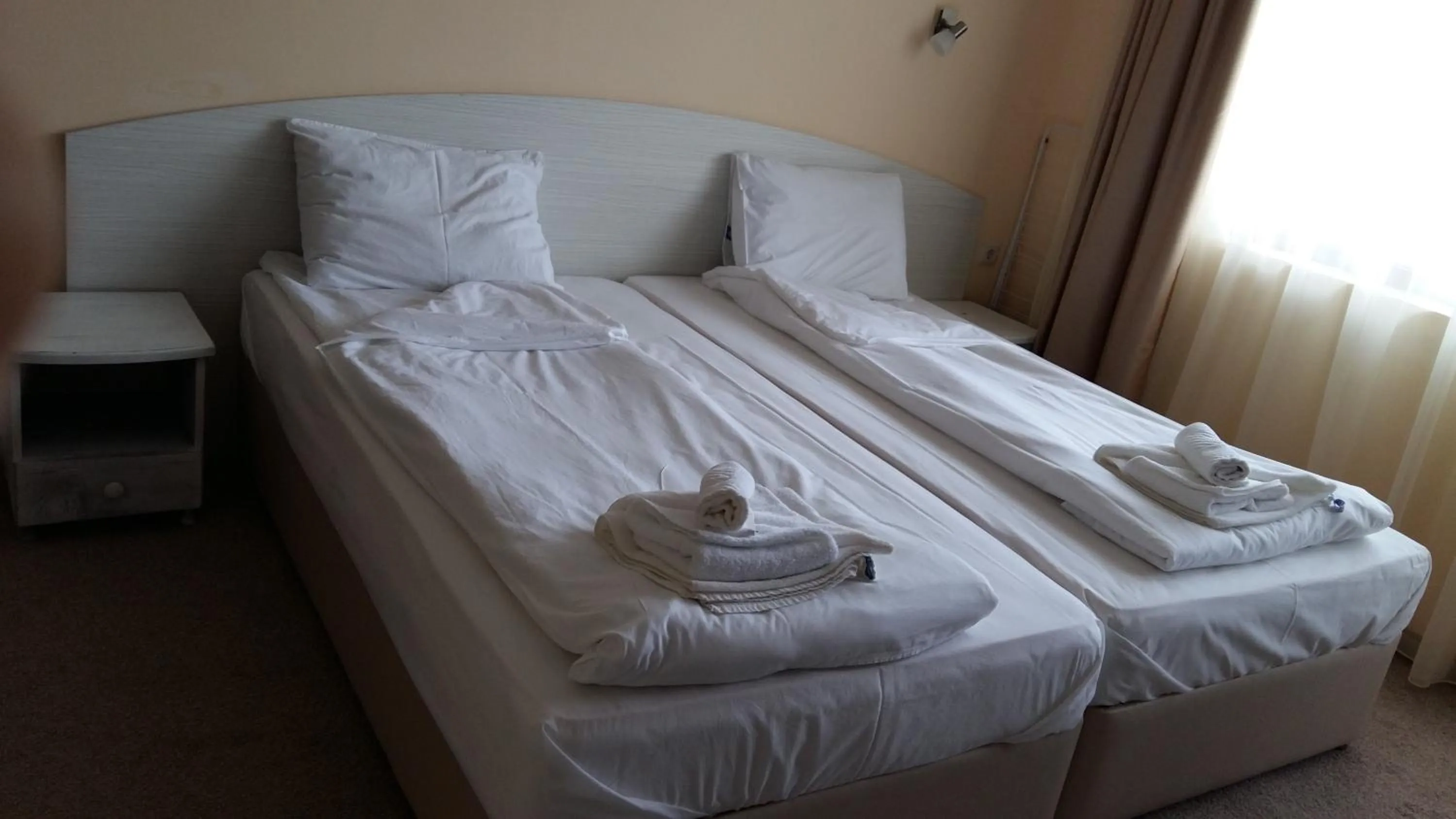 bunk bed in Toma's Residence - Front Beach