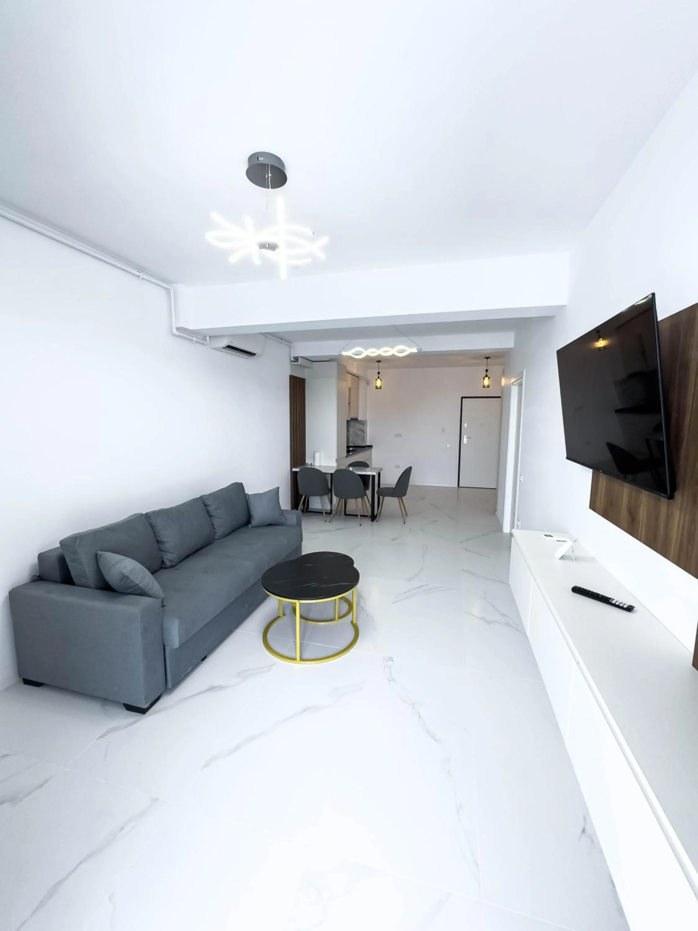 TV and multimedia in Wave 6 Apartments