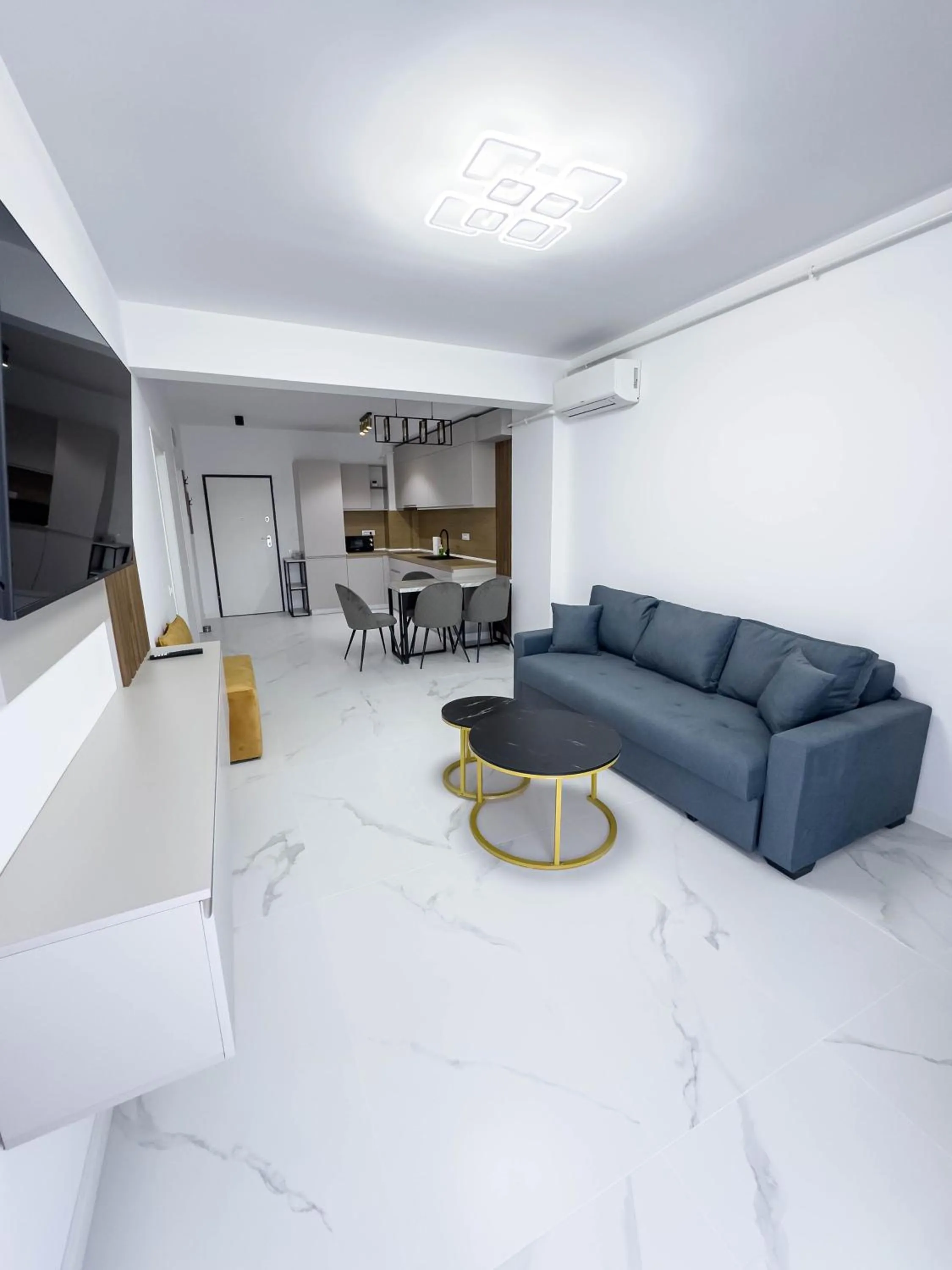 TV and multimedia in Wave 6 Apartments