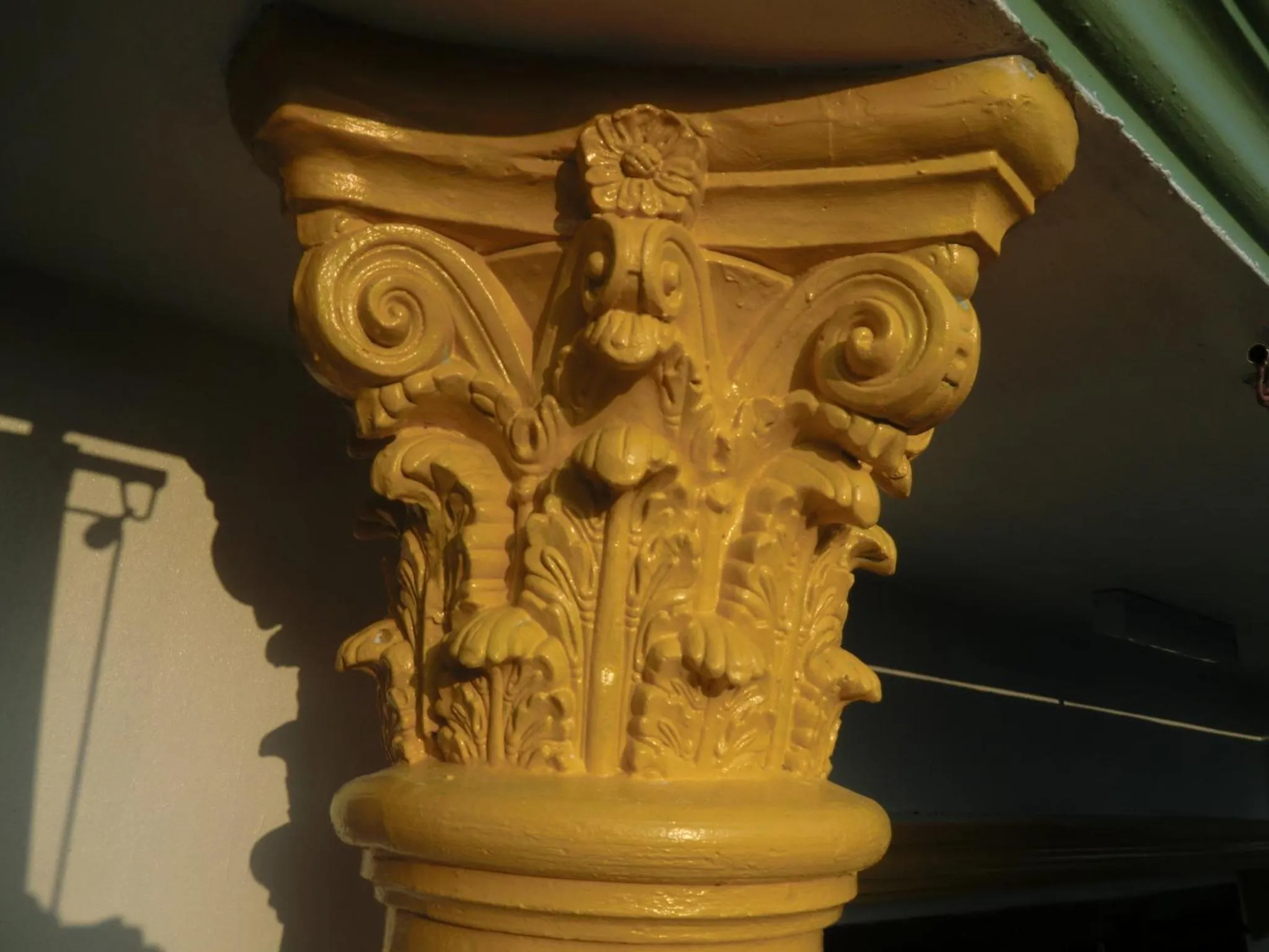 Facade/entrance in Residence House