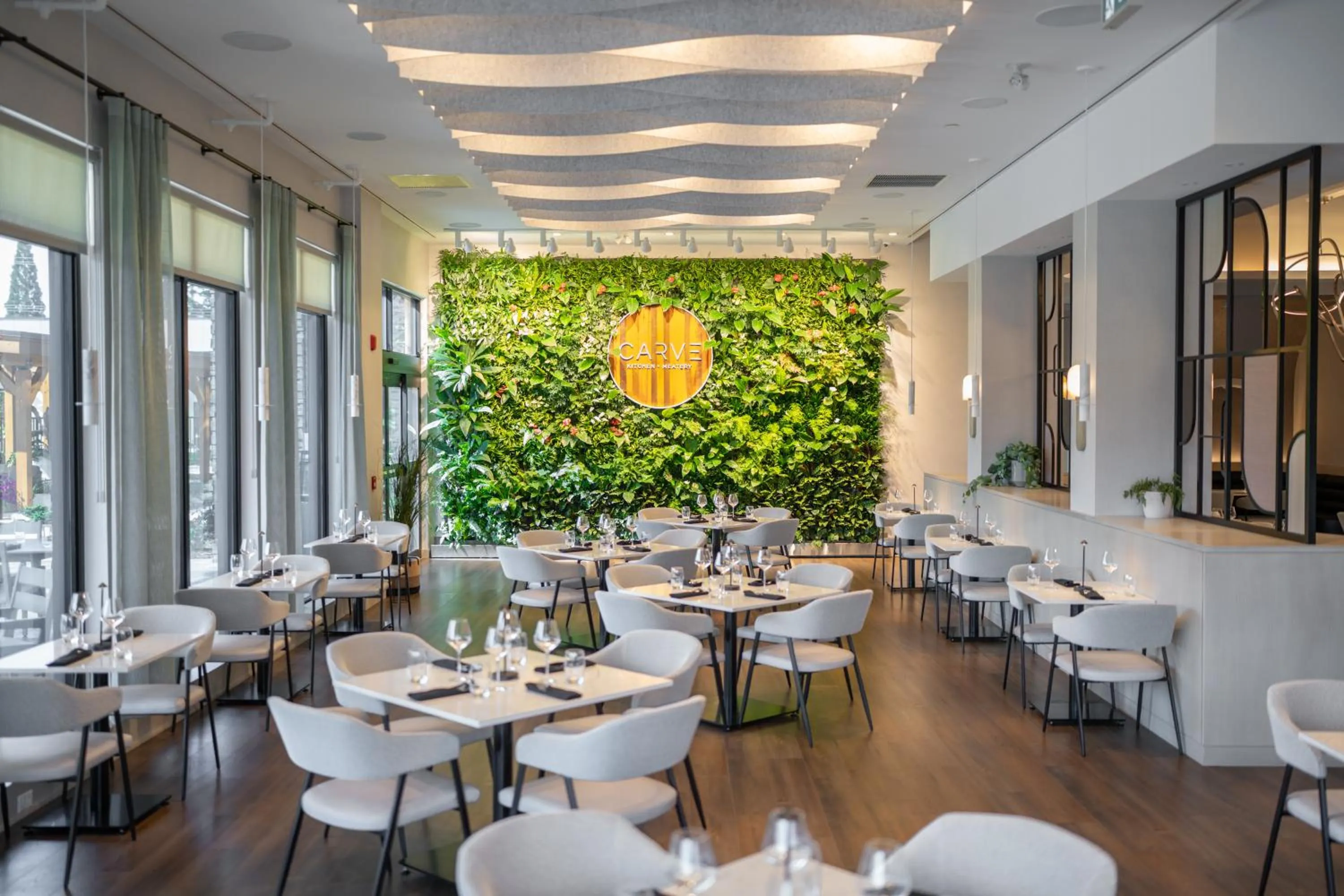 Restaurant/places to eat in Naturally Pacific Resort