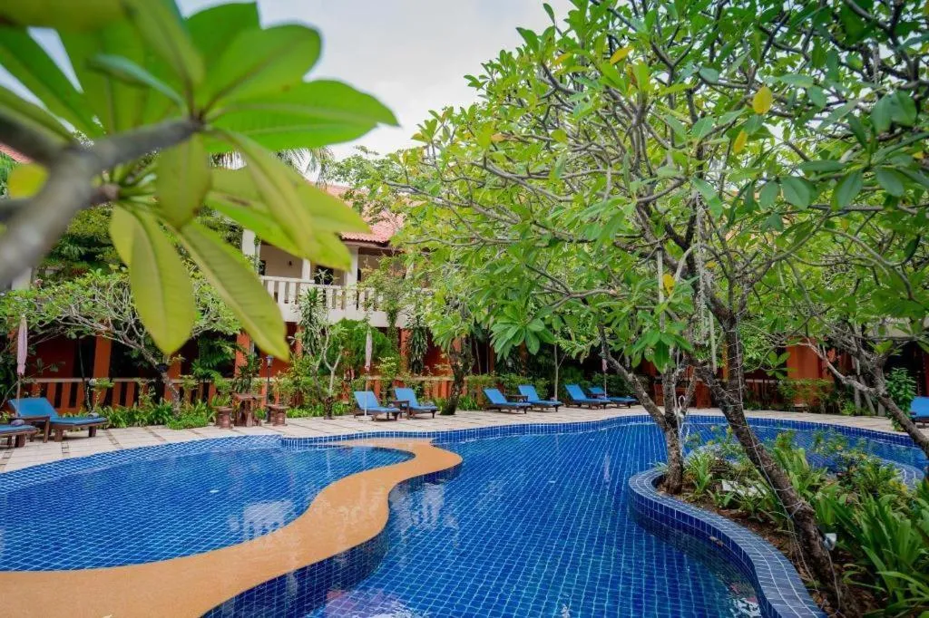 Hyton Leelavadee Hotel