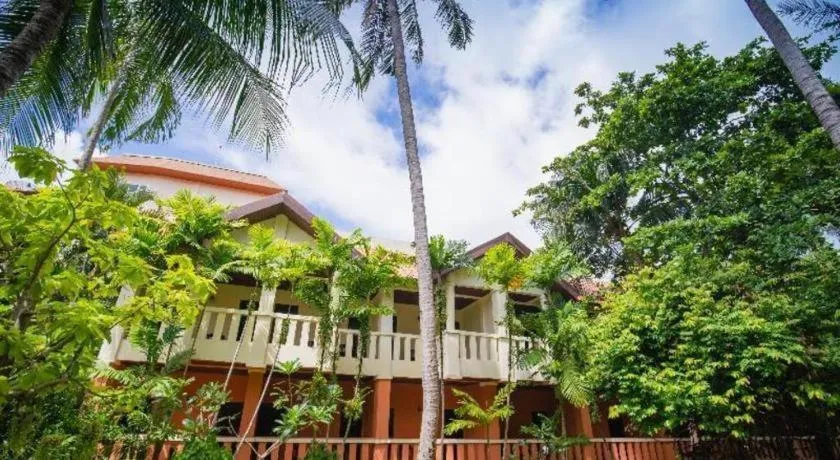 Hyton Leelavadee Hotel