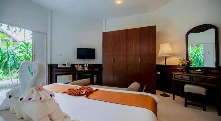 Bed in Hyton Leelavadee Hotel