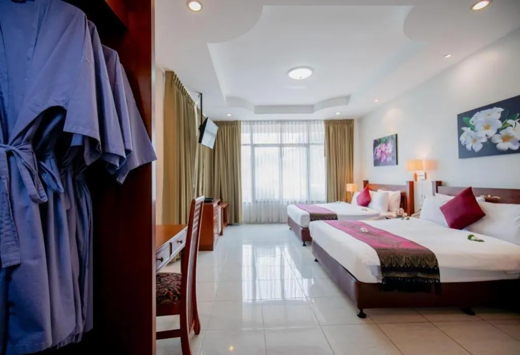 Bed in Hyton Leelavadee Hotel