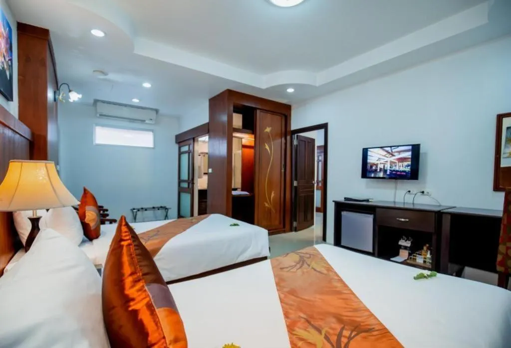 Bed in Hyton Leelavadee Hotel