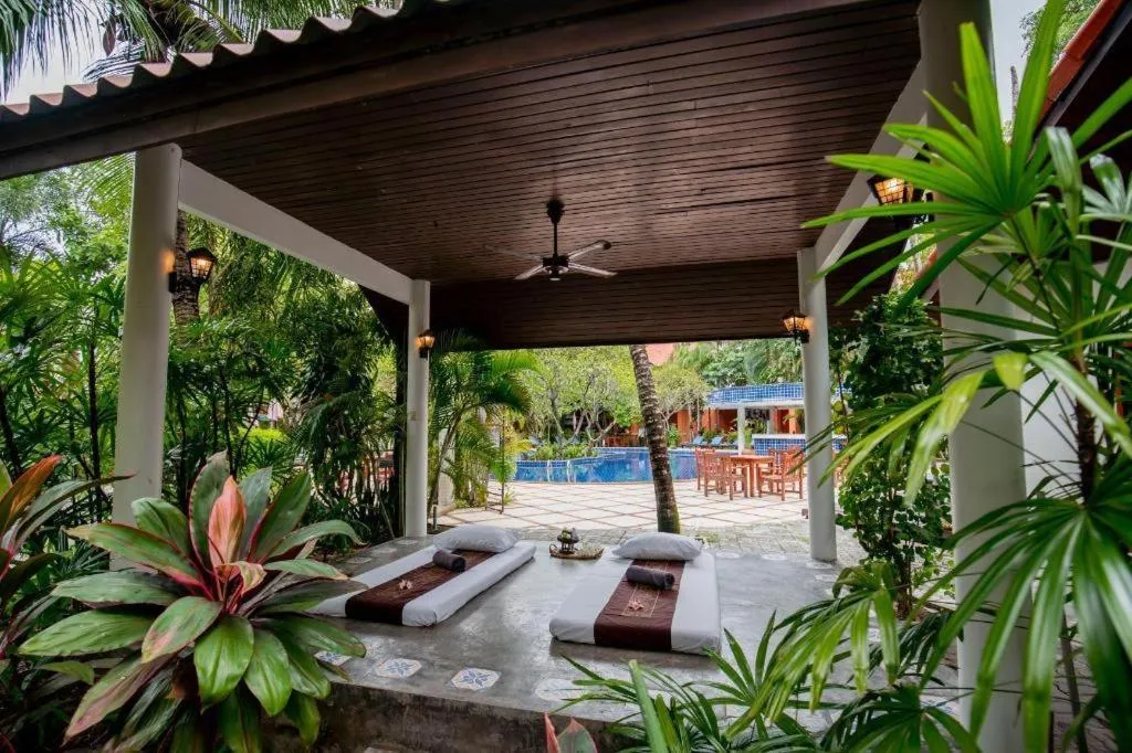 Hyton Leelavadee Hotel