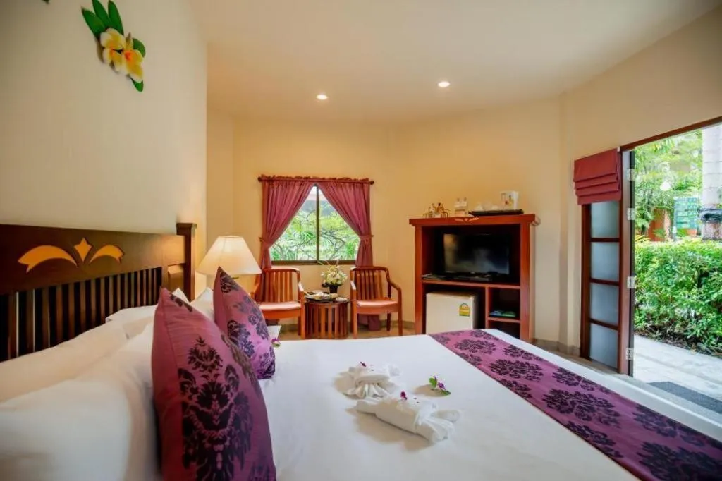 Bed in Hyton Leelavadee Hotel