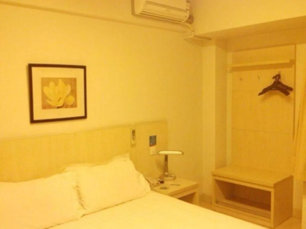 Jinjiang Inn Tianjin Binhai New District Tanggu Metro Station