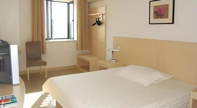 Jinjiang Inn Tianjin Binhai New District Tanggu Metro Station