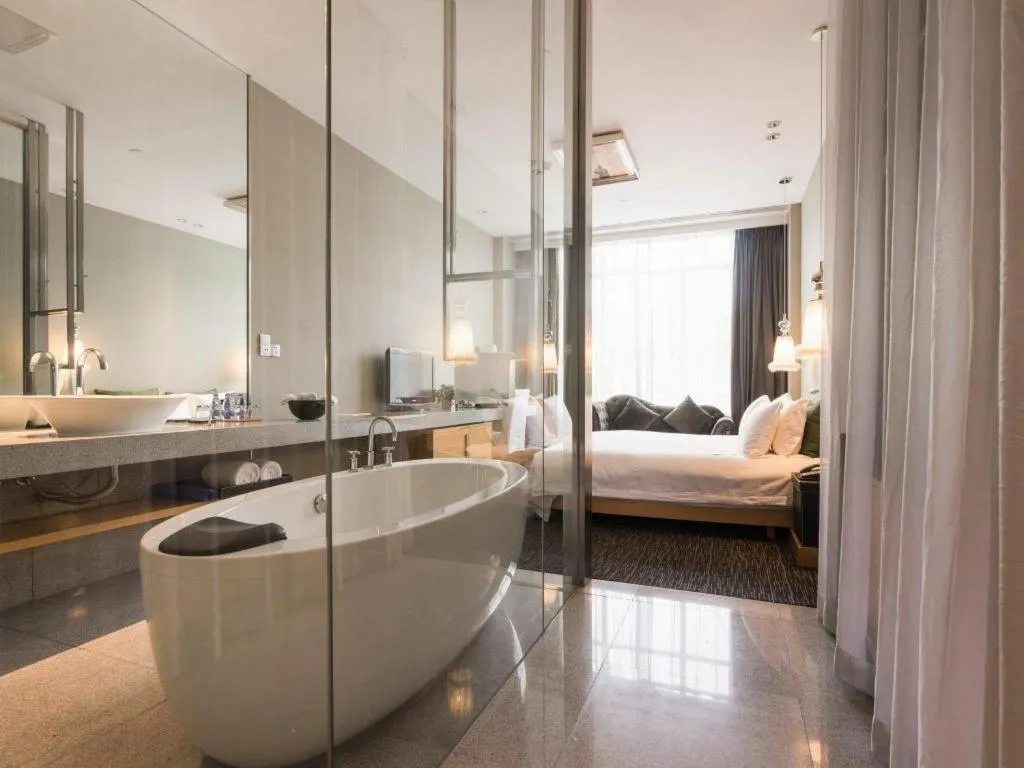 Bed in Guangzhou Carat Hotel