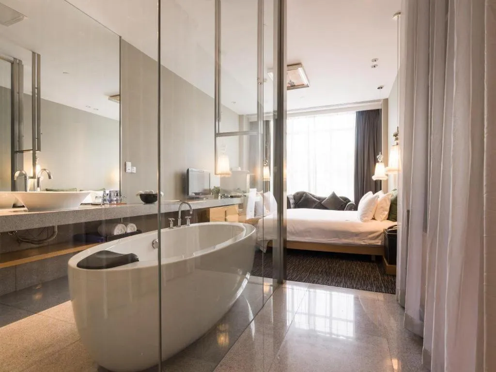 Bed in Guangzhou Carat Hotel