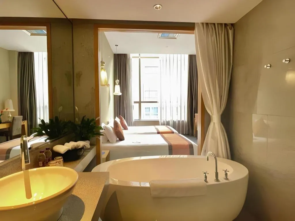 Bed in Guangzhou Carat Hotel