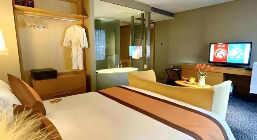 Bed in Guangzhou Carat Hotel