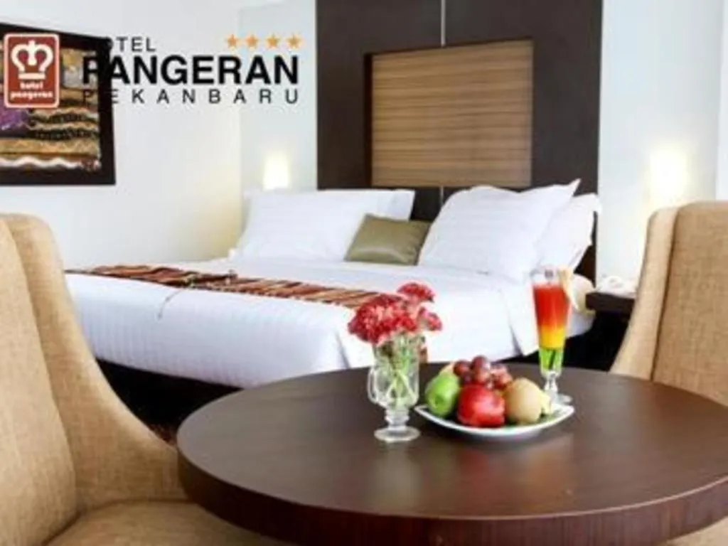 Bed in Hotel Pangeran