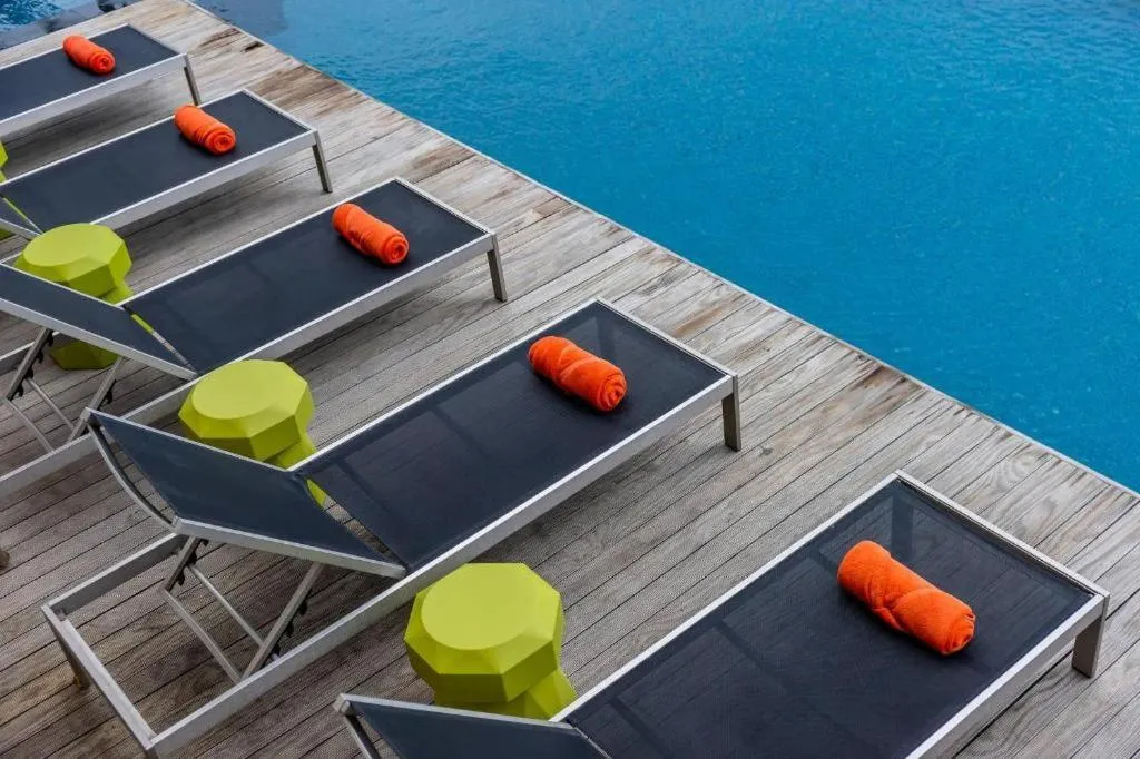 Seven Zea Chic Hotel