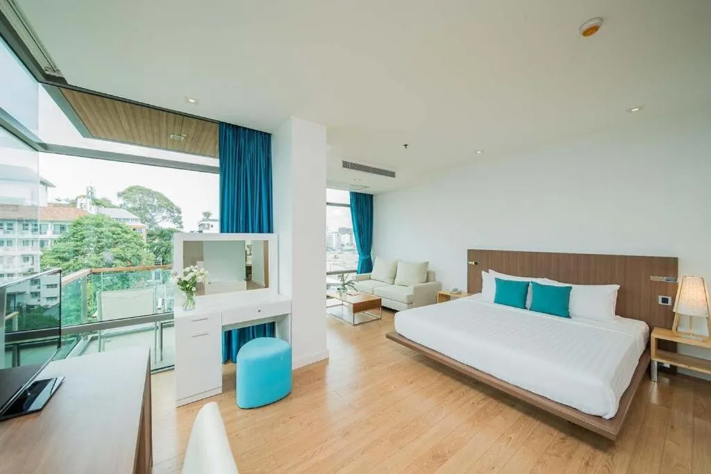 Bed in Seven Zea Chic Hotel