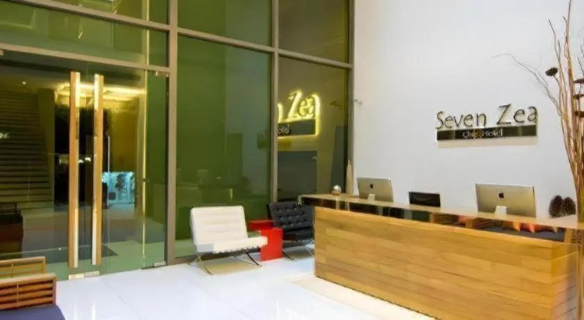 Seven Zea Chic Hotel