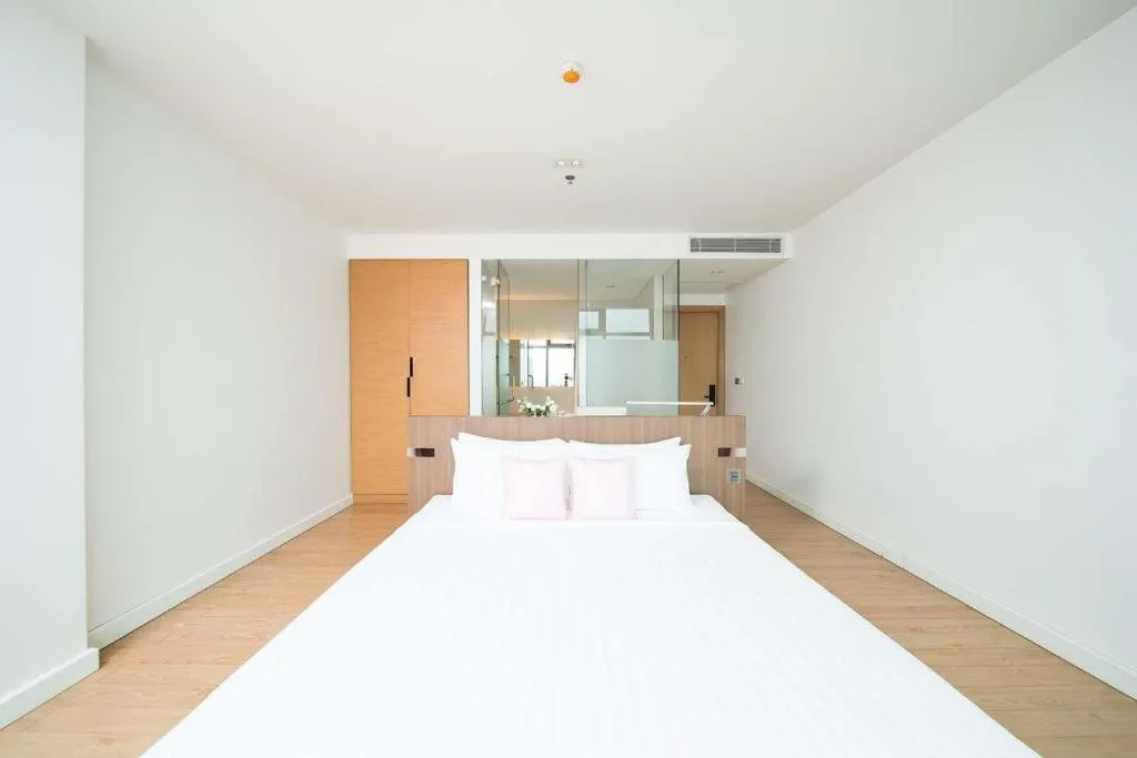 Bed in Seven Zea Chic Hotel