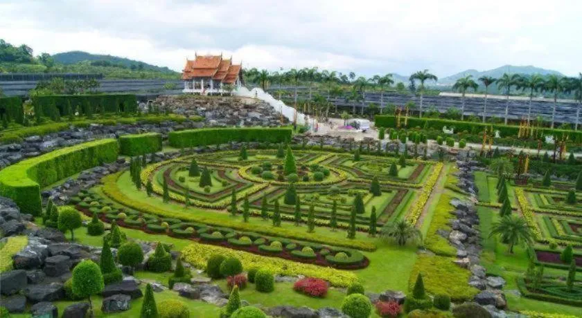 Seven Zea Chic Hotel