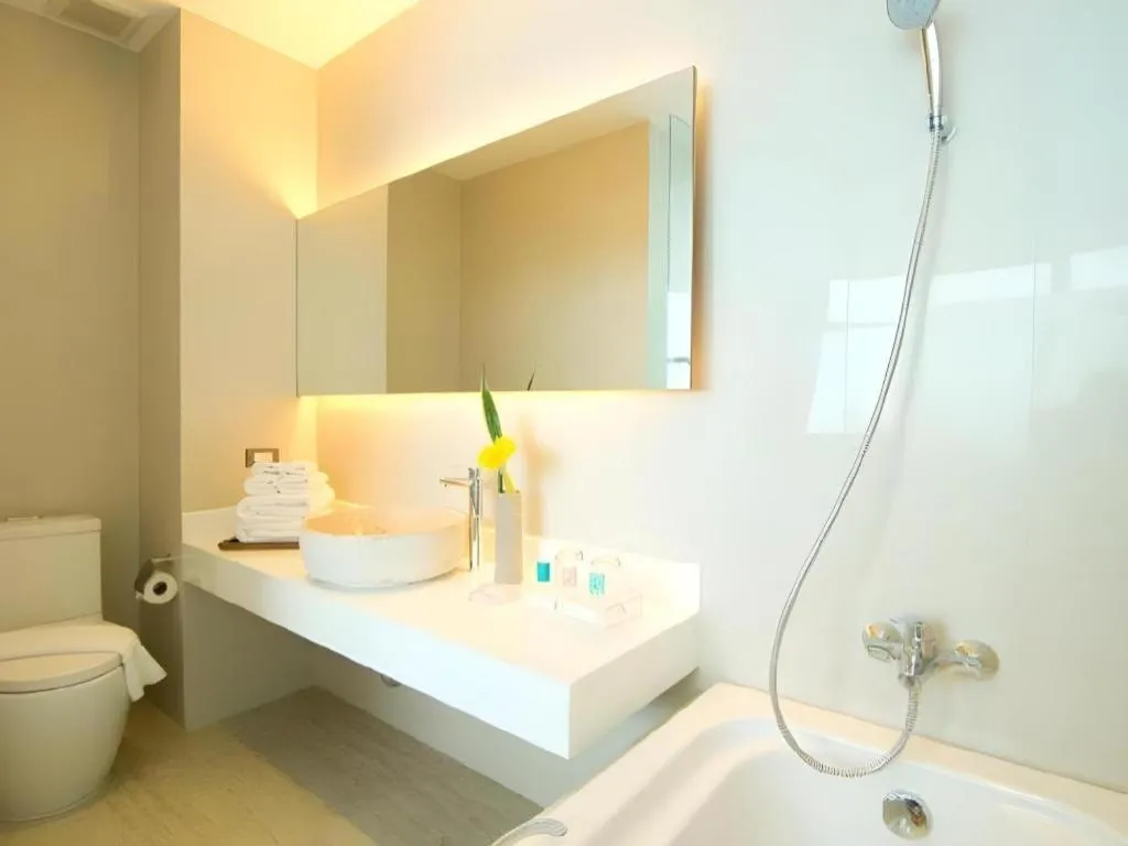 Seven Zea Chic Hotel