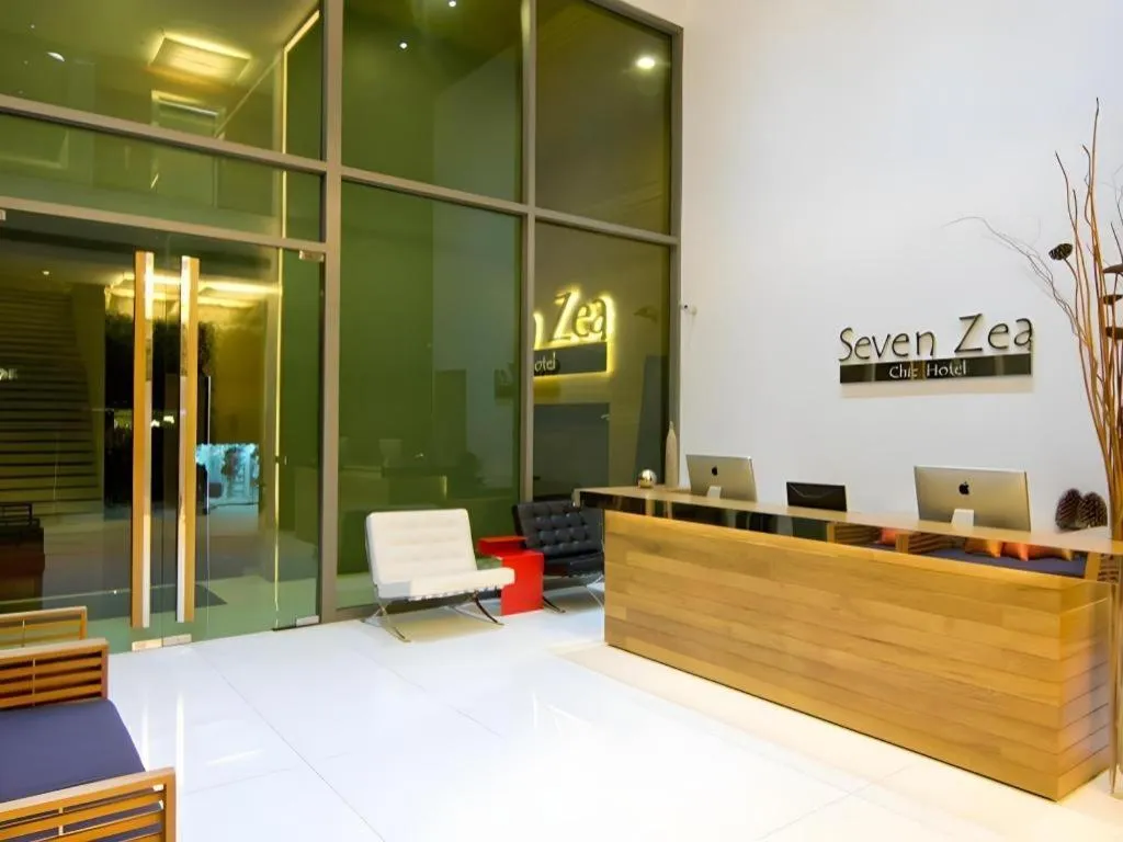 Seven Zea Chic Hotel