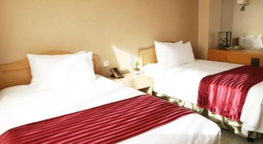 Bed in Jinglun Hotel