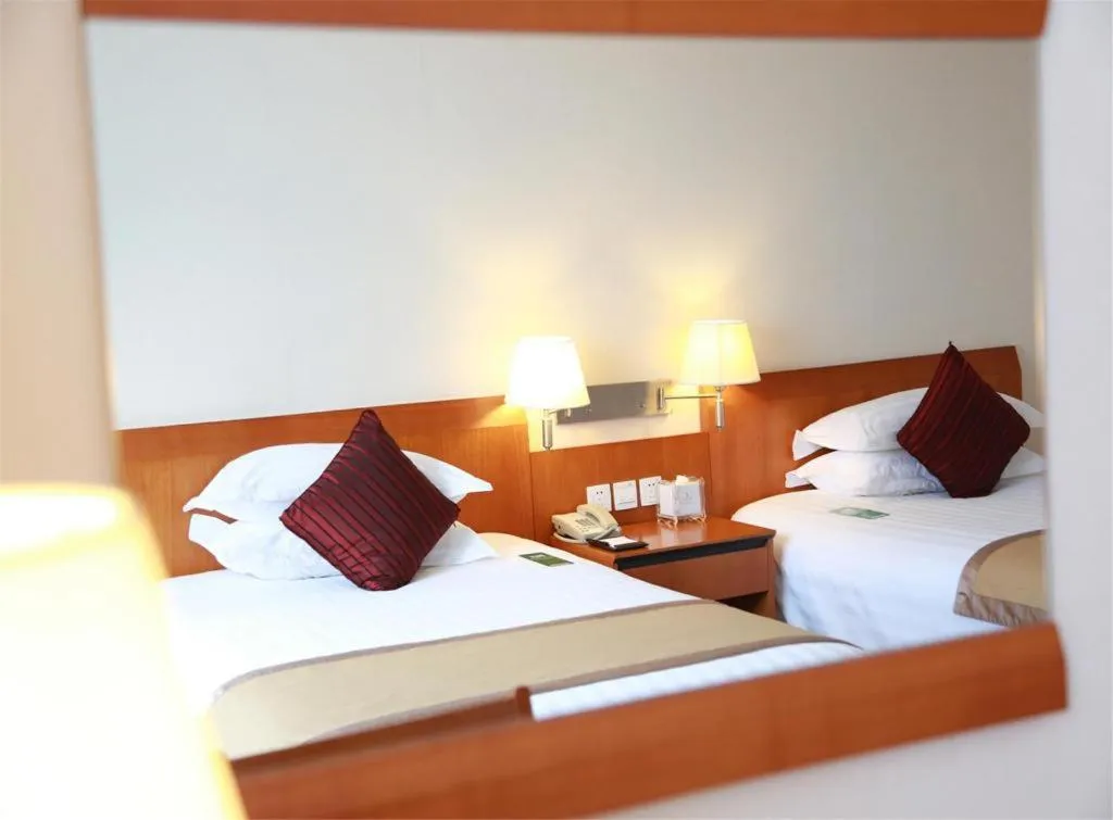 Bed in Jinglun Hotel