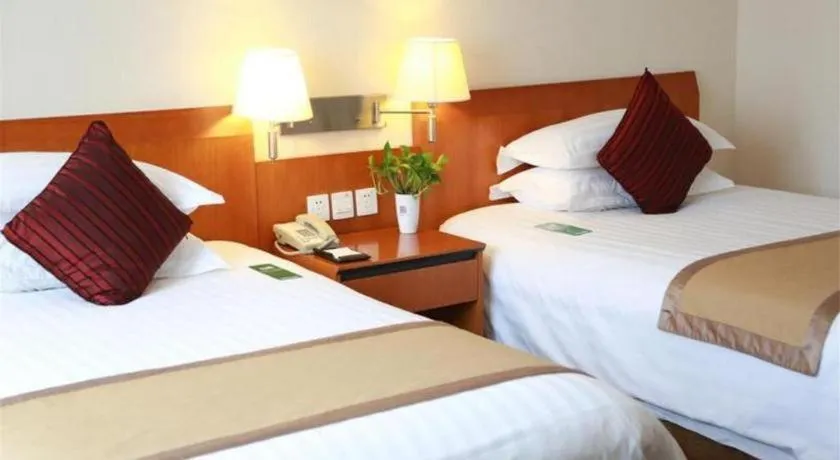 Bed in Jinglun Hotel