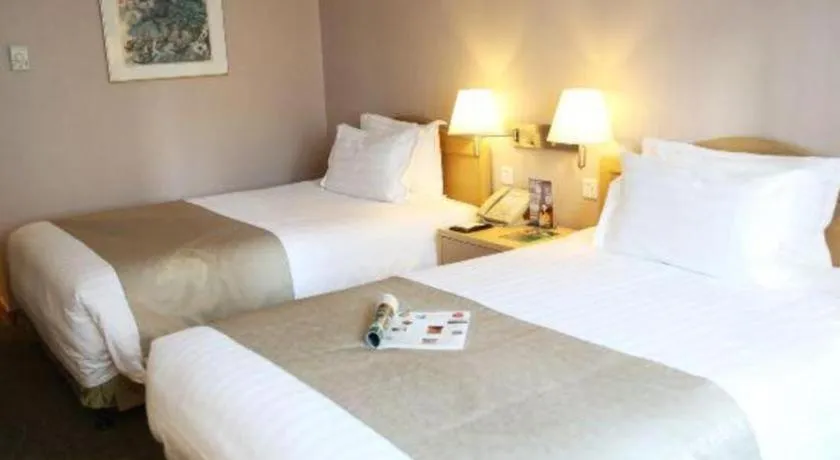 Bed in Jinglun Hotel