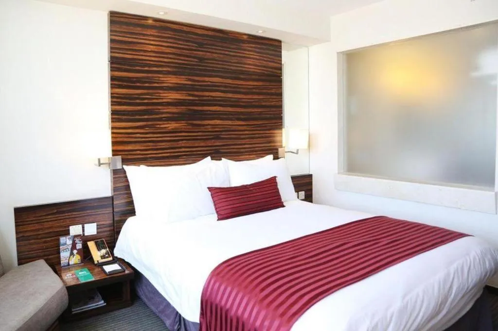 Bed in Jinglun Hotel