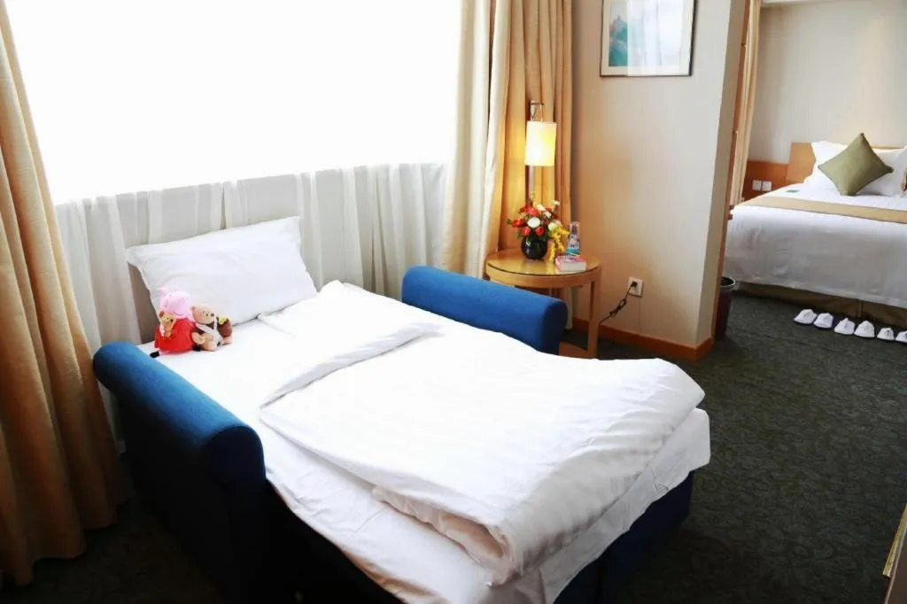 Bed in Jinglun Hotel