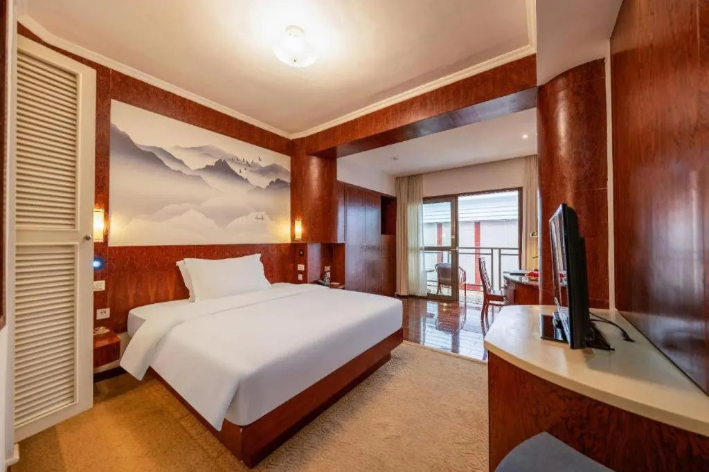 Bed in Expo Garden Hotel